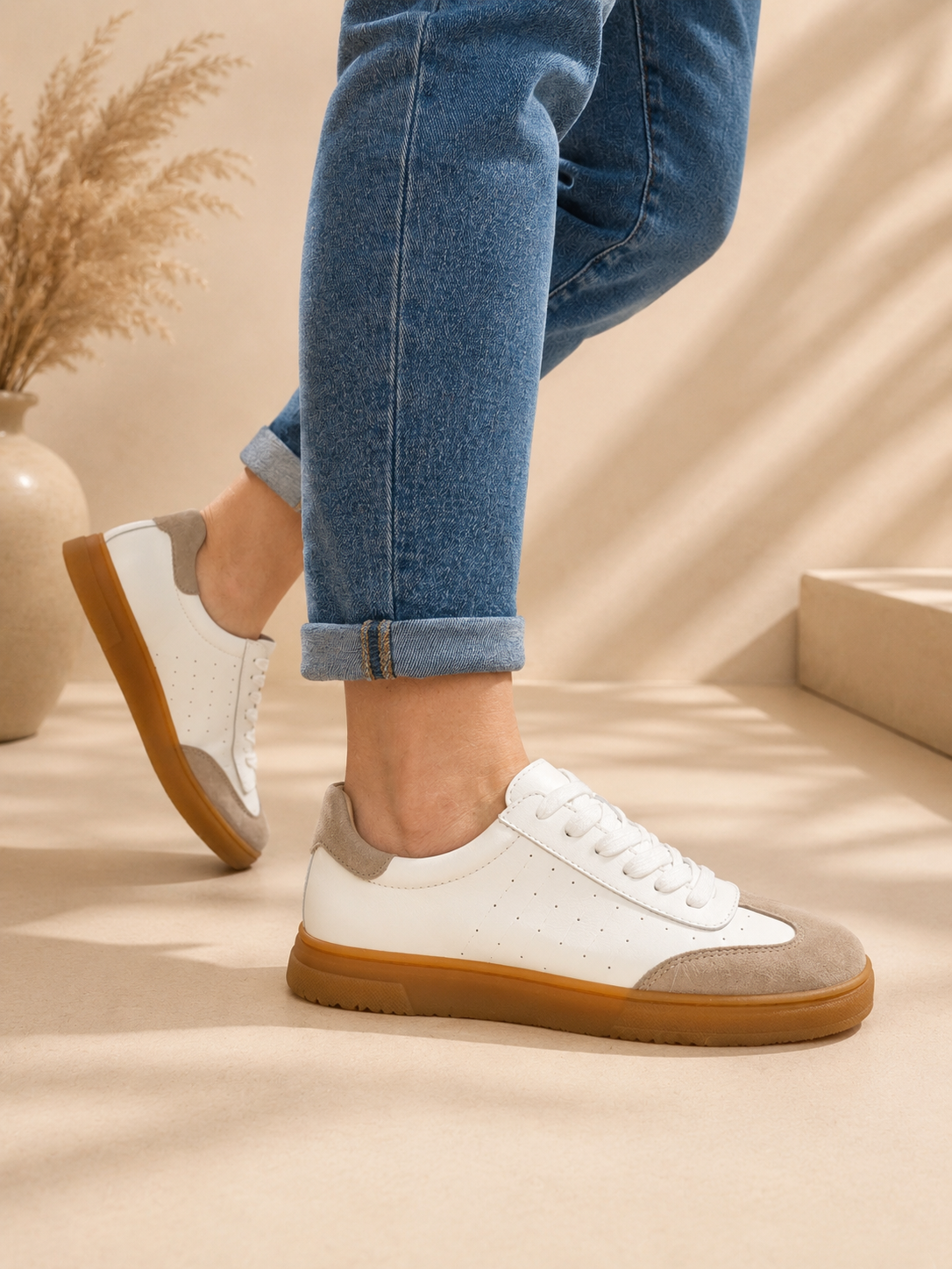 Sneakersy białe skórzane Filippo 6128