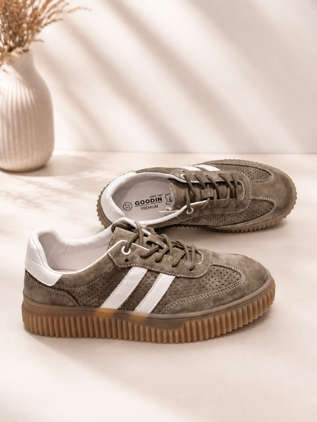 Goodin 199b khaki natural leather sneakers