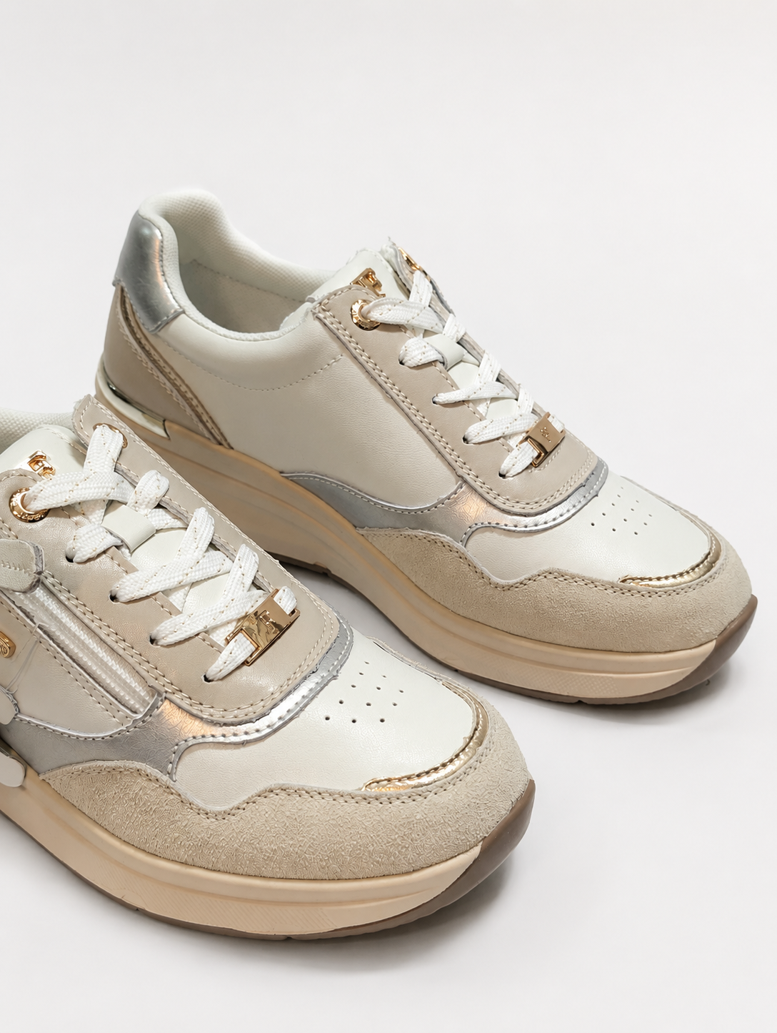 Filippo 7767 white leather sneakers