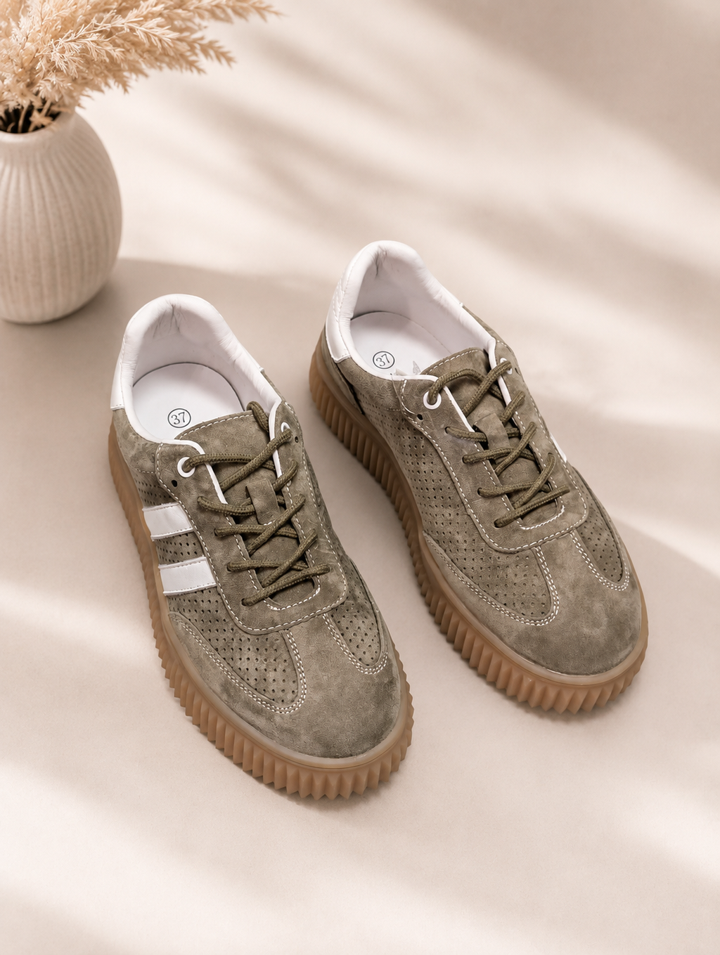 Goodin 199b khaki natural leather sneakers